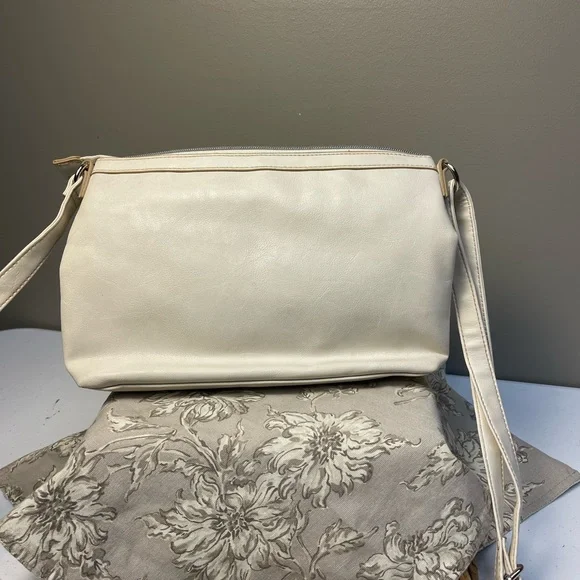 Relic Cream Crossbody Bag - Picture 2 of 6